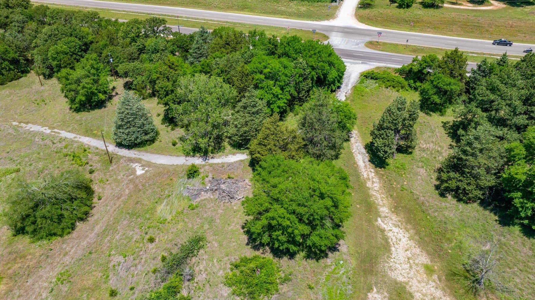 9.93 acres in Cooke County - photo 8