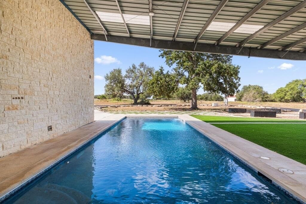 26.48 acres in Blanco County