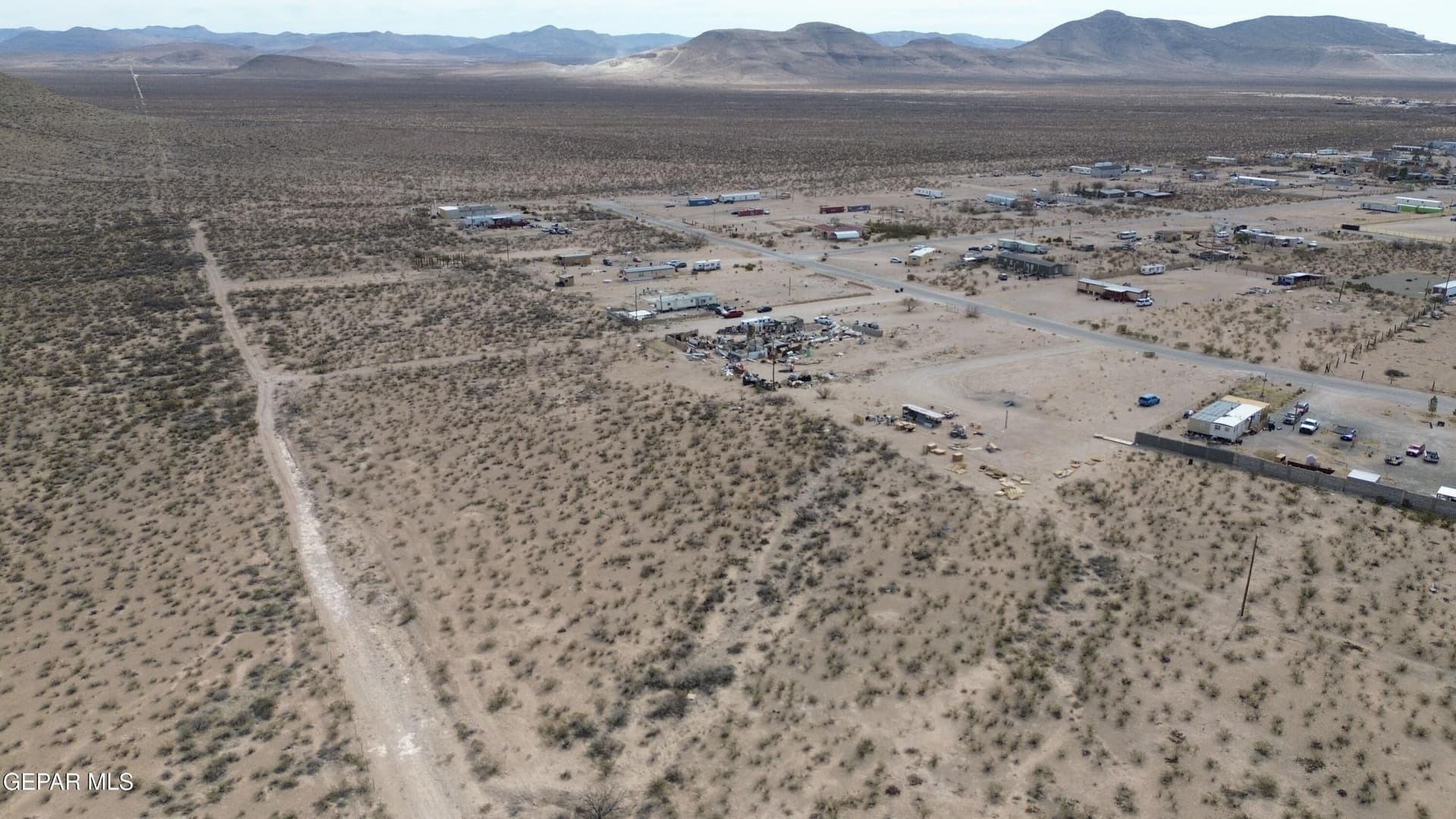 2.1 acres in El Paso County gallery image 3