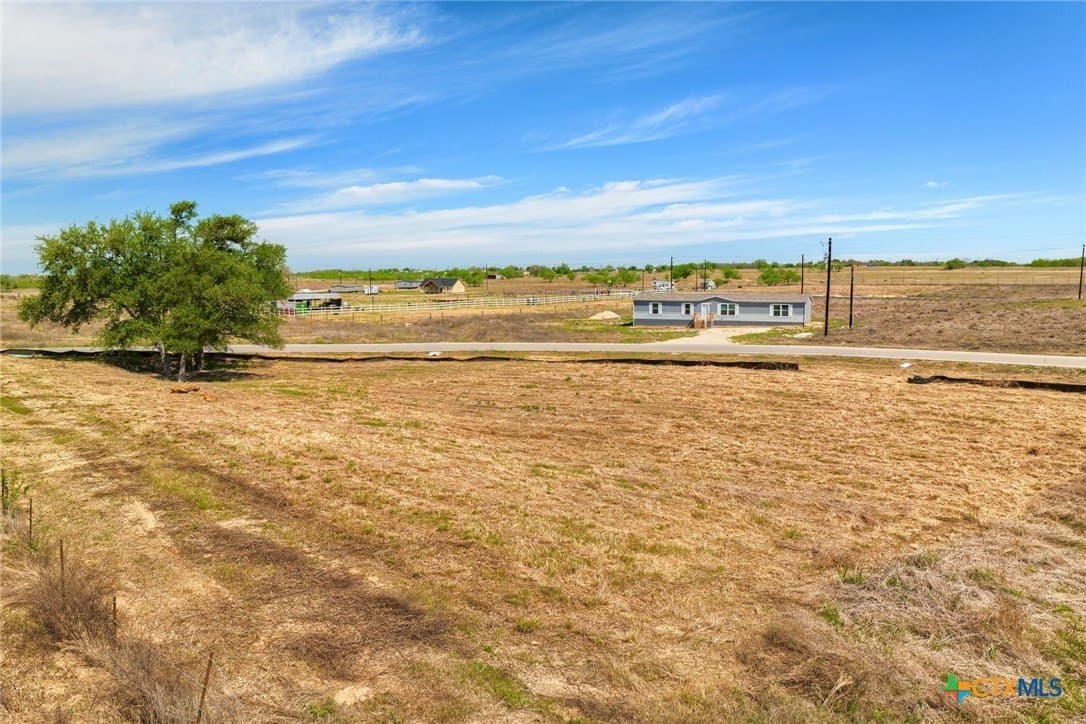 1.02 acres in Caldwell County - photo 9