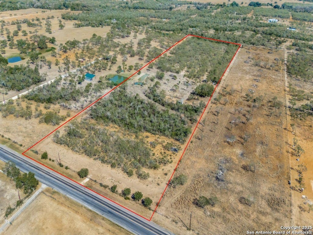 15.7 acres in Bexar County - photo 2