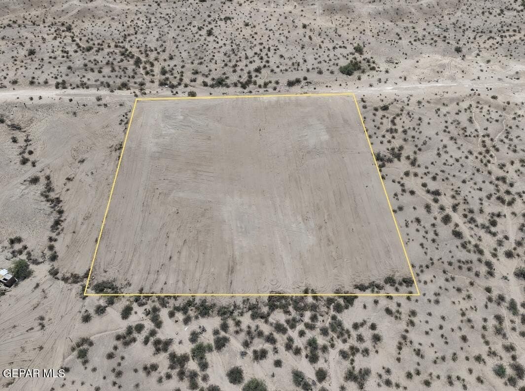 2.5 acres in El Paso County gallery image 4