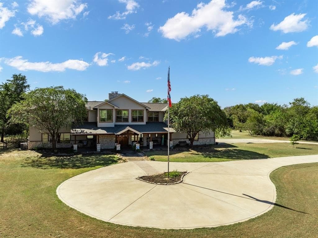 23.85 acres in Hill County