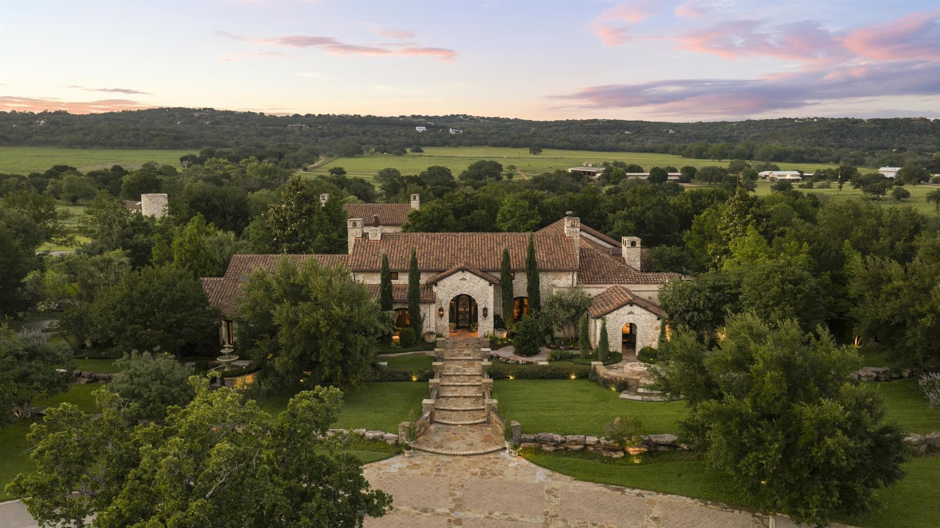 225 acres in Burnet County