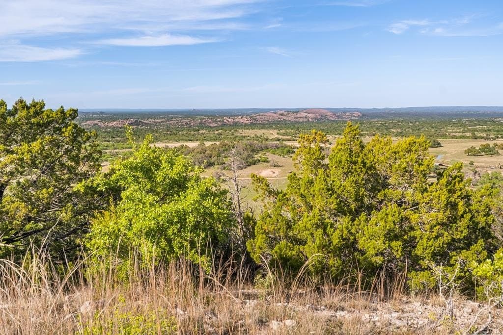 200 acres in Gillespie County