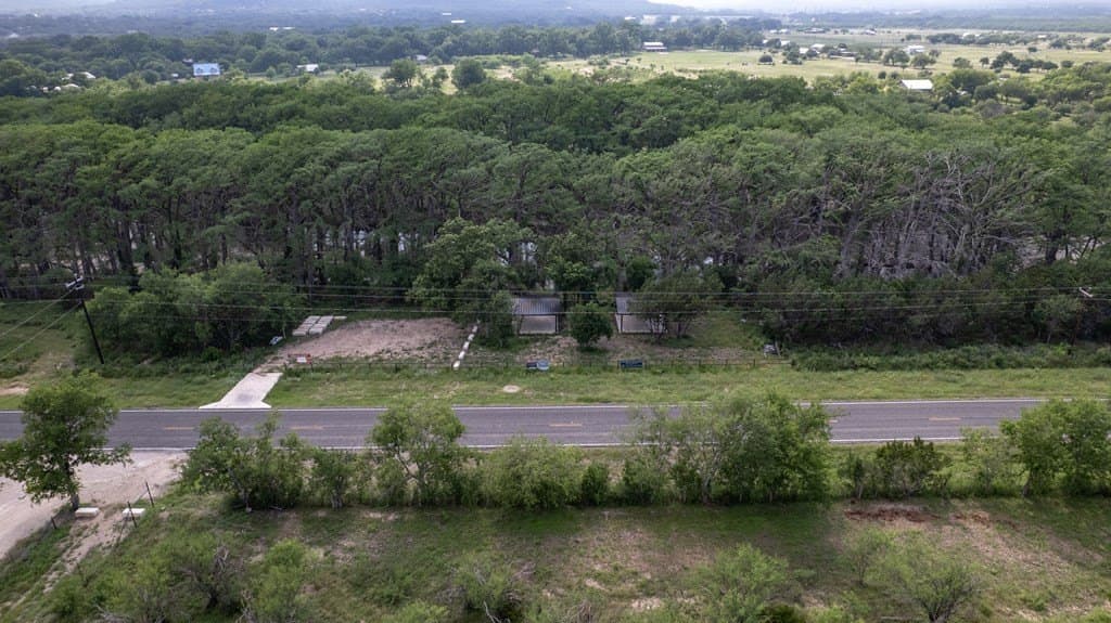 5.1 acres in Real County - photo 16