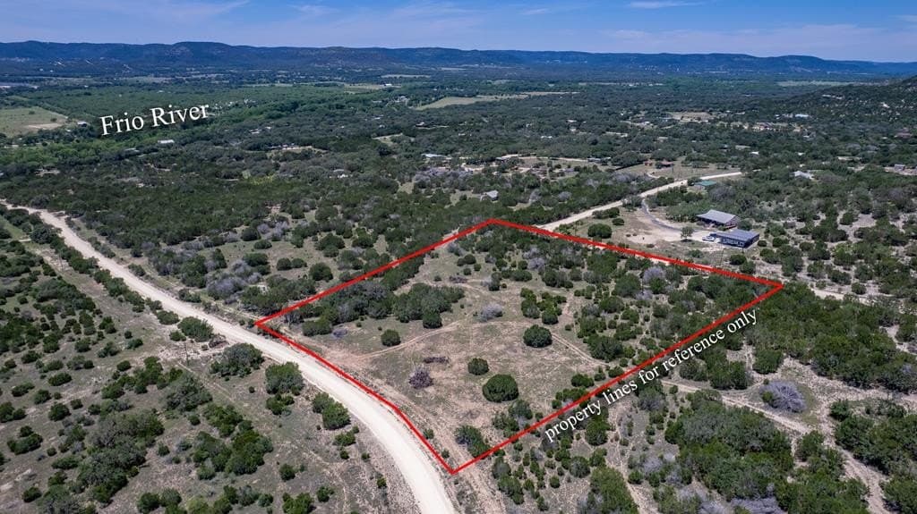 5.1 acres in Real County