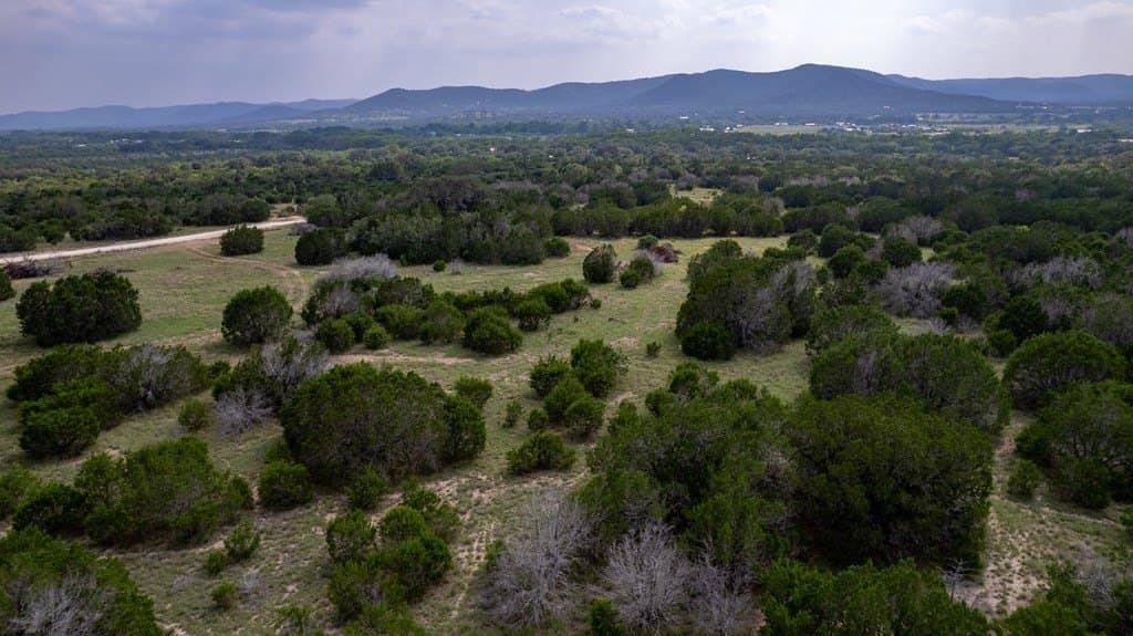 5.1 acres in Real County - photo 9