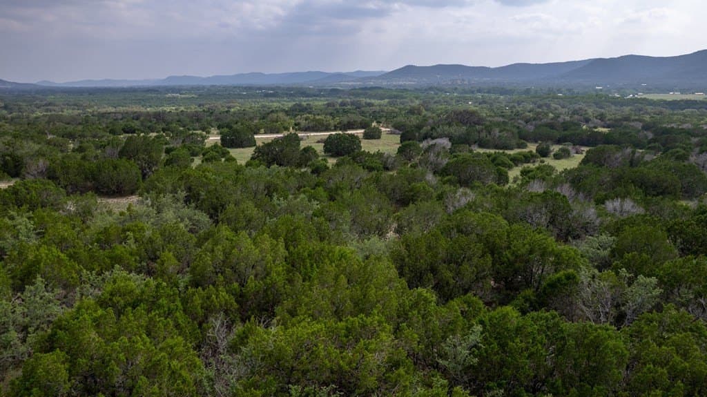 5.1 acres in Real County - photo 7