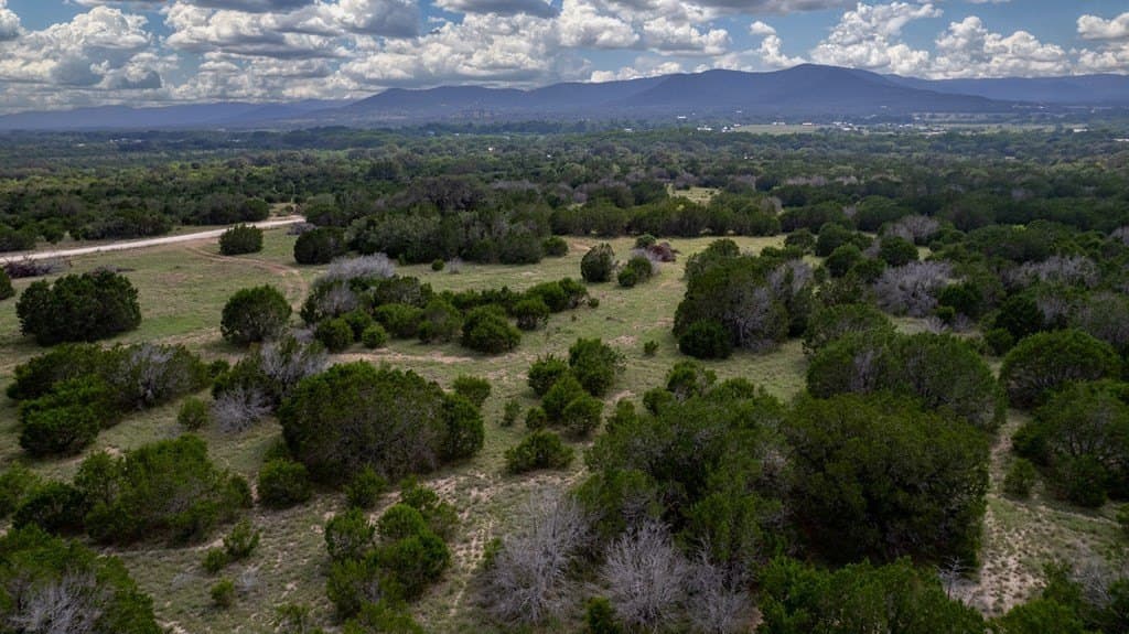 5.1 acres in Real County - photo 10