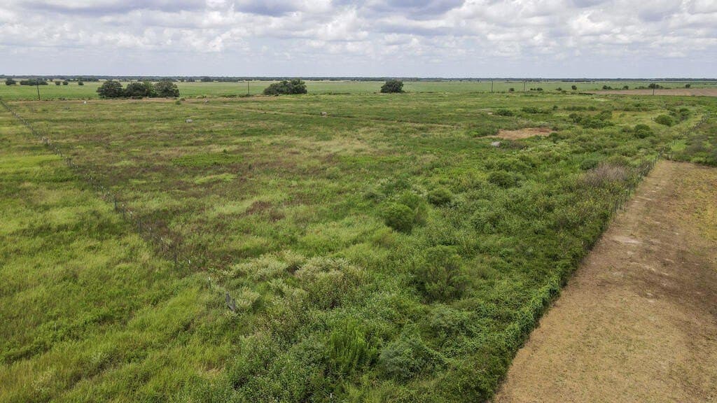 10.1 acres in Wharton Area County - photo 7