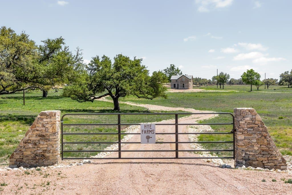 53.74 acres in Blanco County gallery image 2