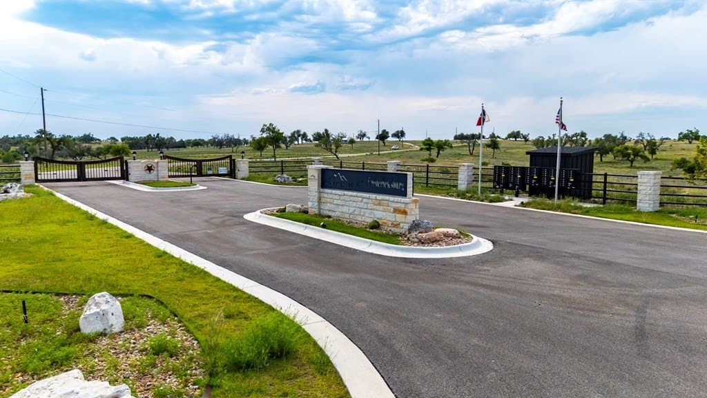 3.37 acres in Gillespie County - photo 6