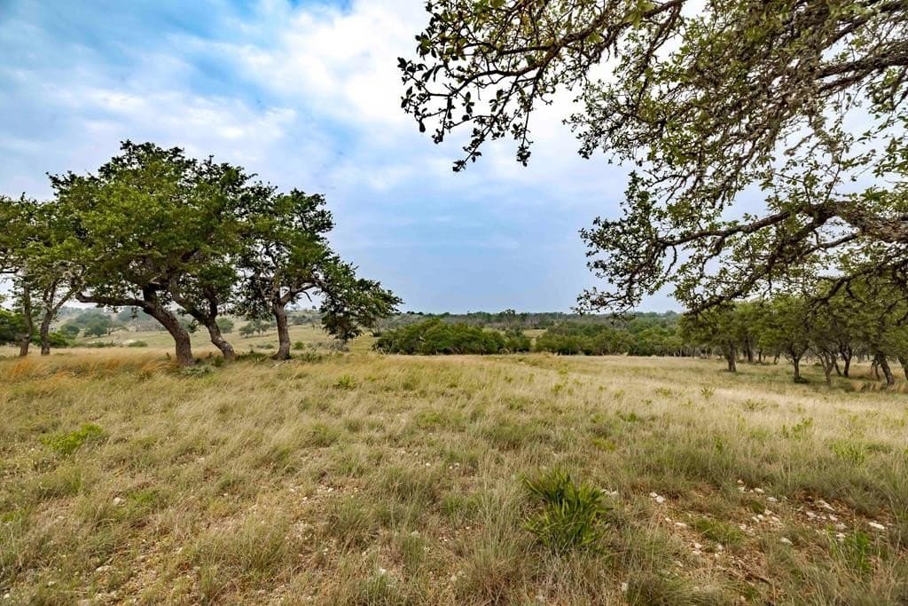 3.37 acres in Gillespie County