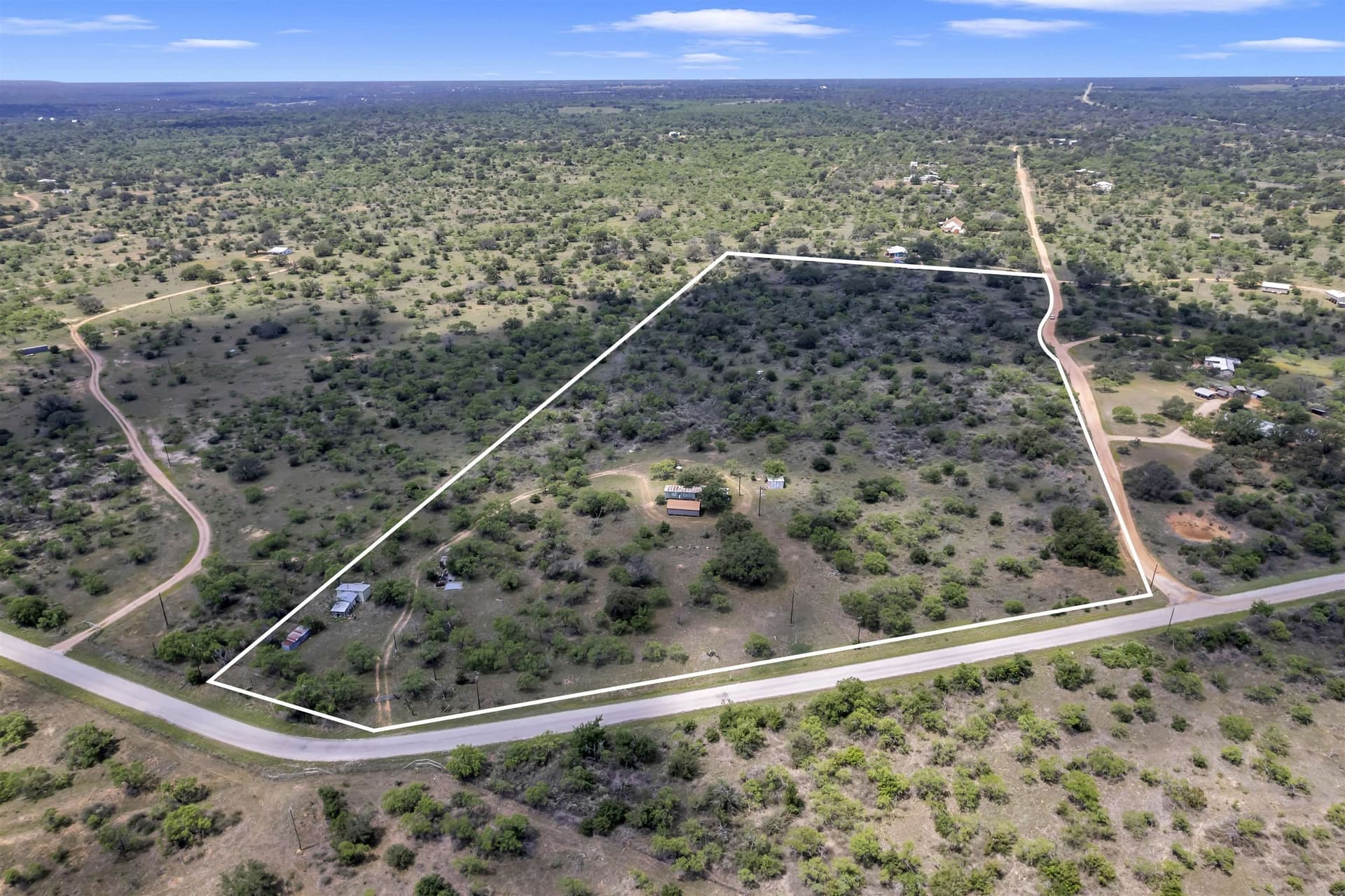 16 acres in Llano County