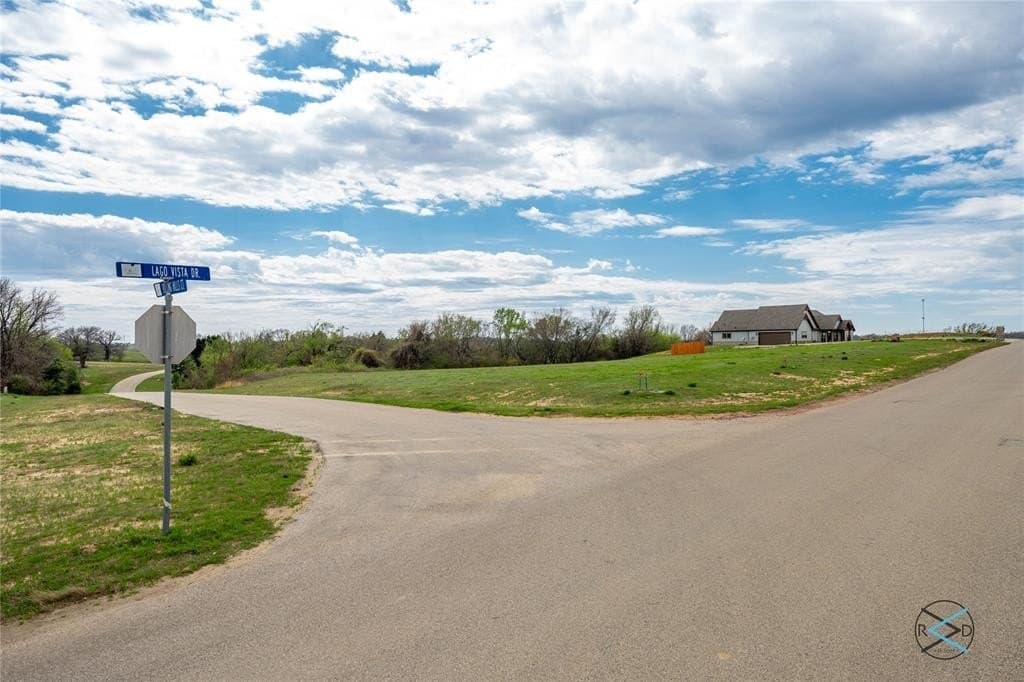 2.03 acres in Henderson County gallery image 3