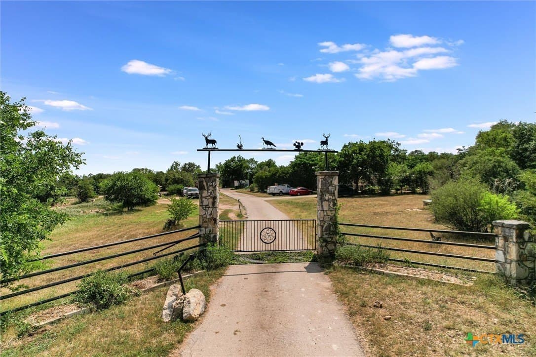 57.11 acres in Hays County - photo 6
