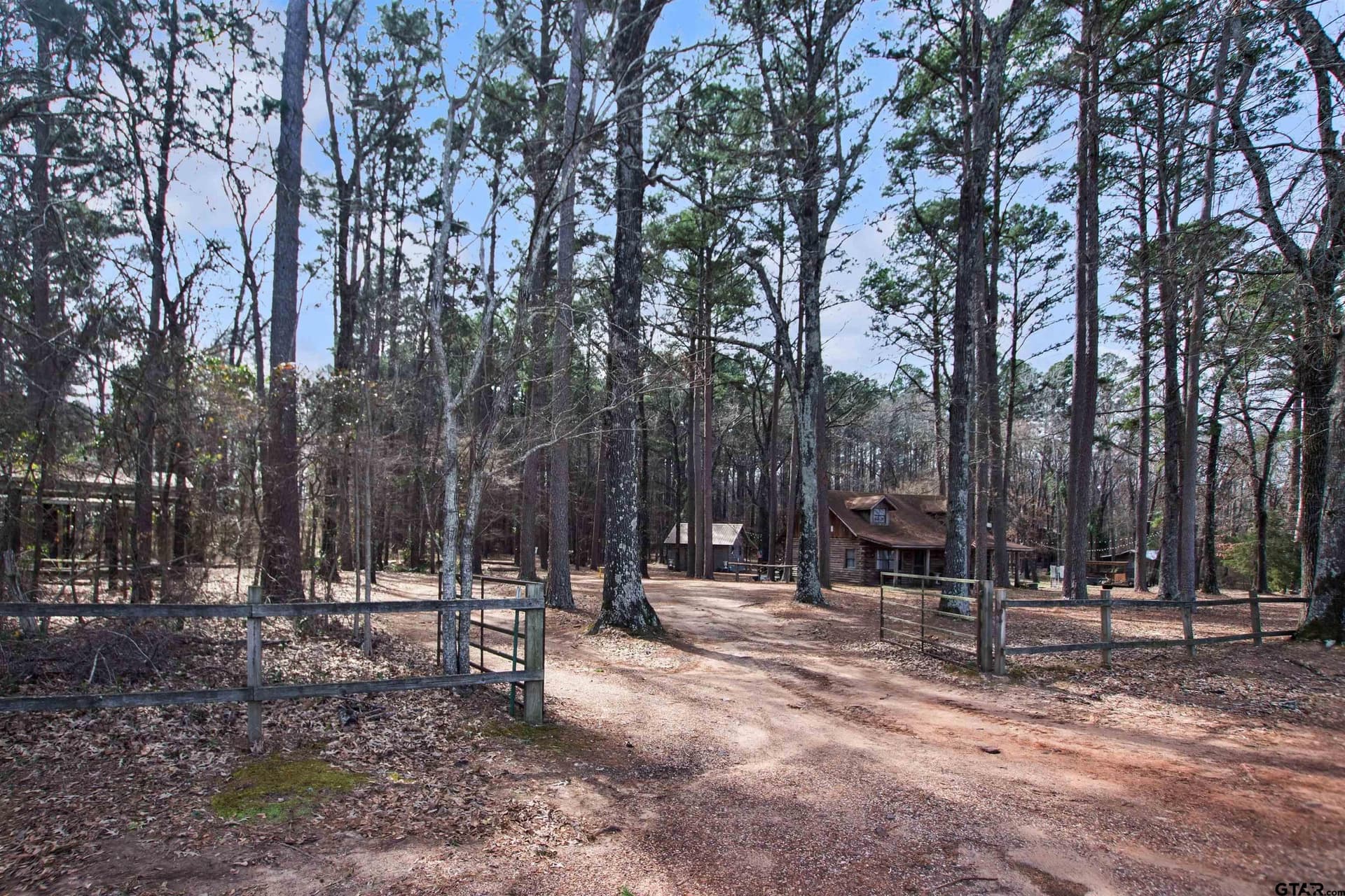 15.81 acres in Smith County gallery image 3