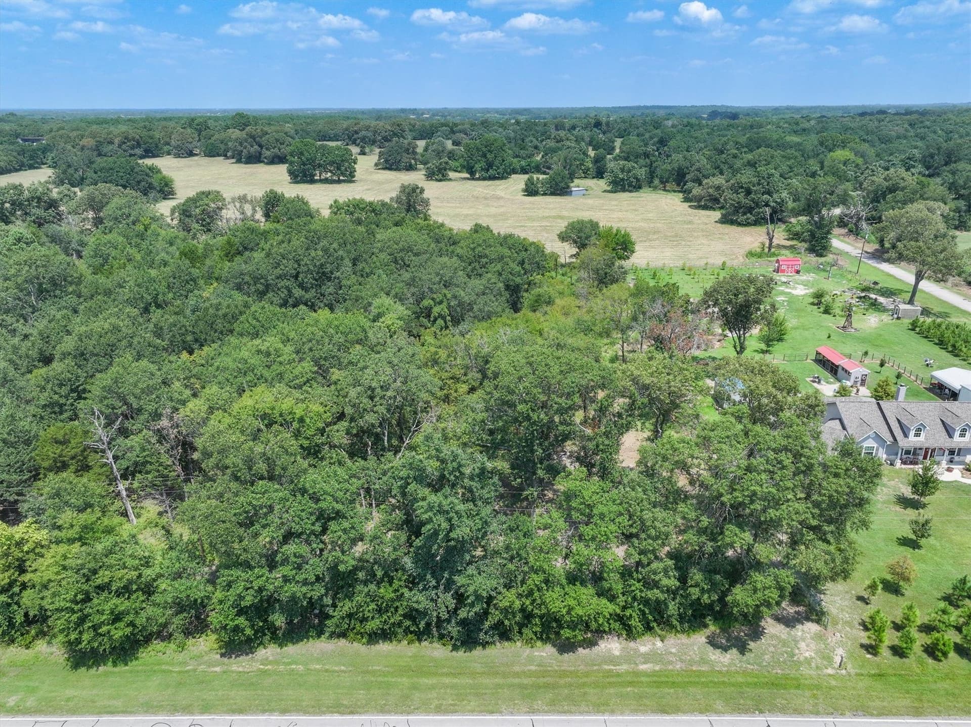 1.65 acres in Van Zandt County gallery image 2