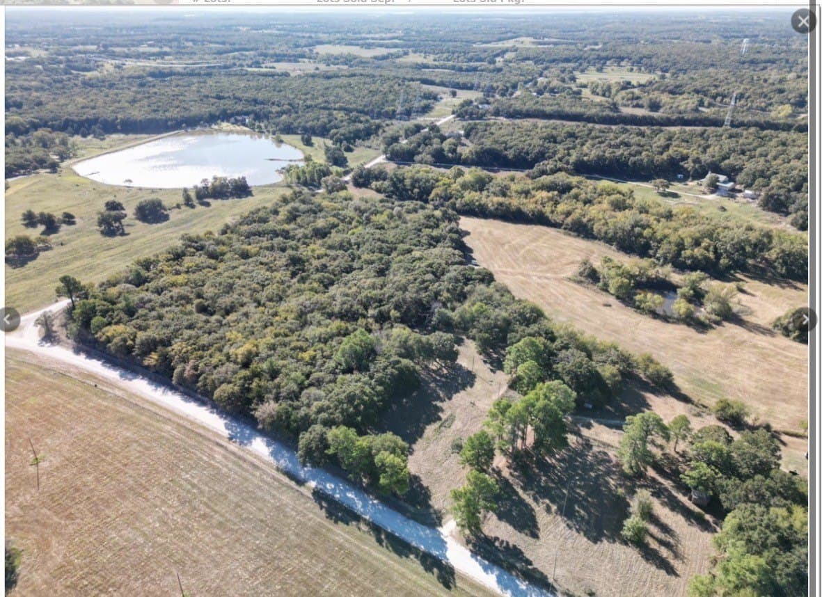 1.11 acres in Cooke County gallery image 2
