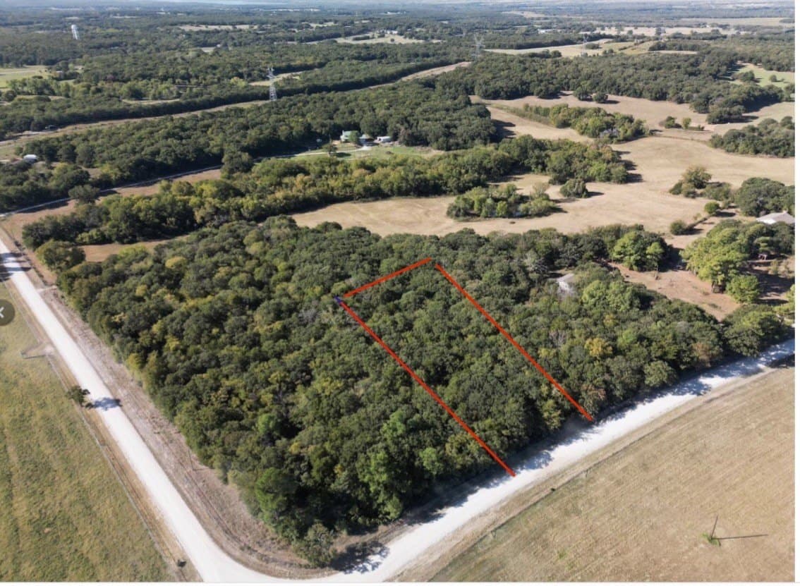 1.11 acres in Cooke County