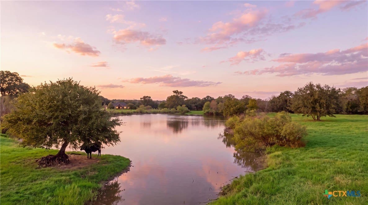 100.6 acres in DeWitt County - photo 2