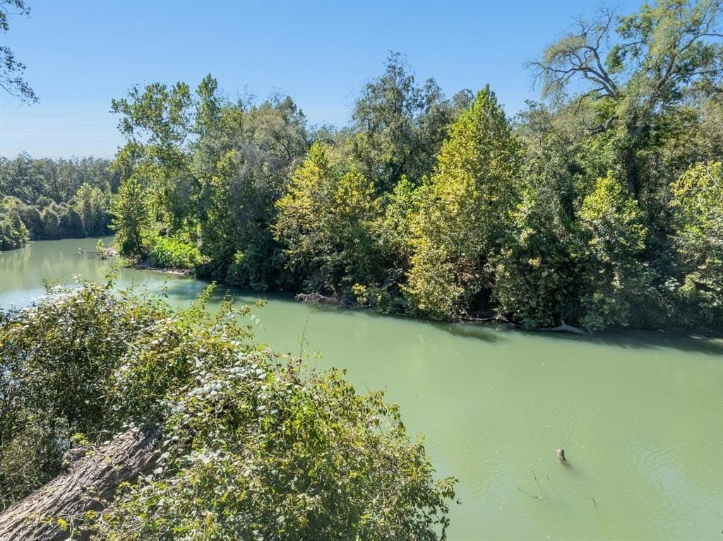 220 acres in Gonzales County - photo 13