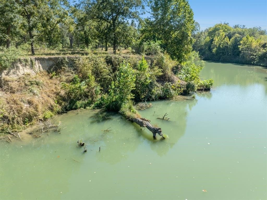 220 acres in Gonzales County - photo 12