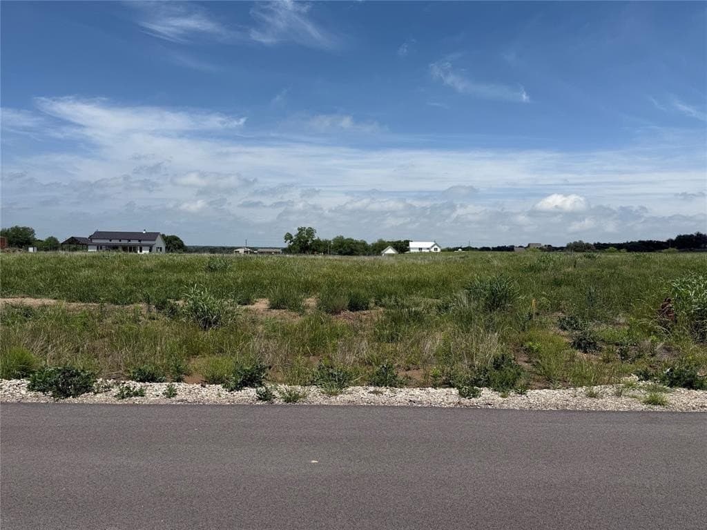 0.5 acres in Hood County gallery image 2