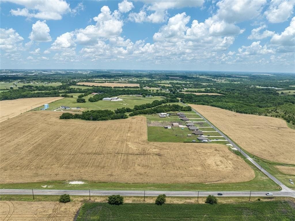 5.31 acres in Grayson County gallery image 3