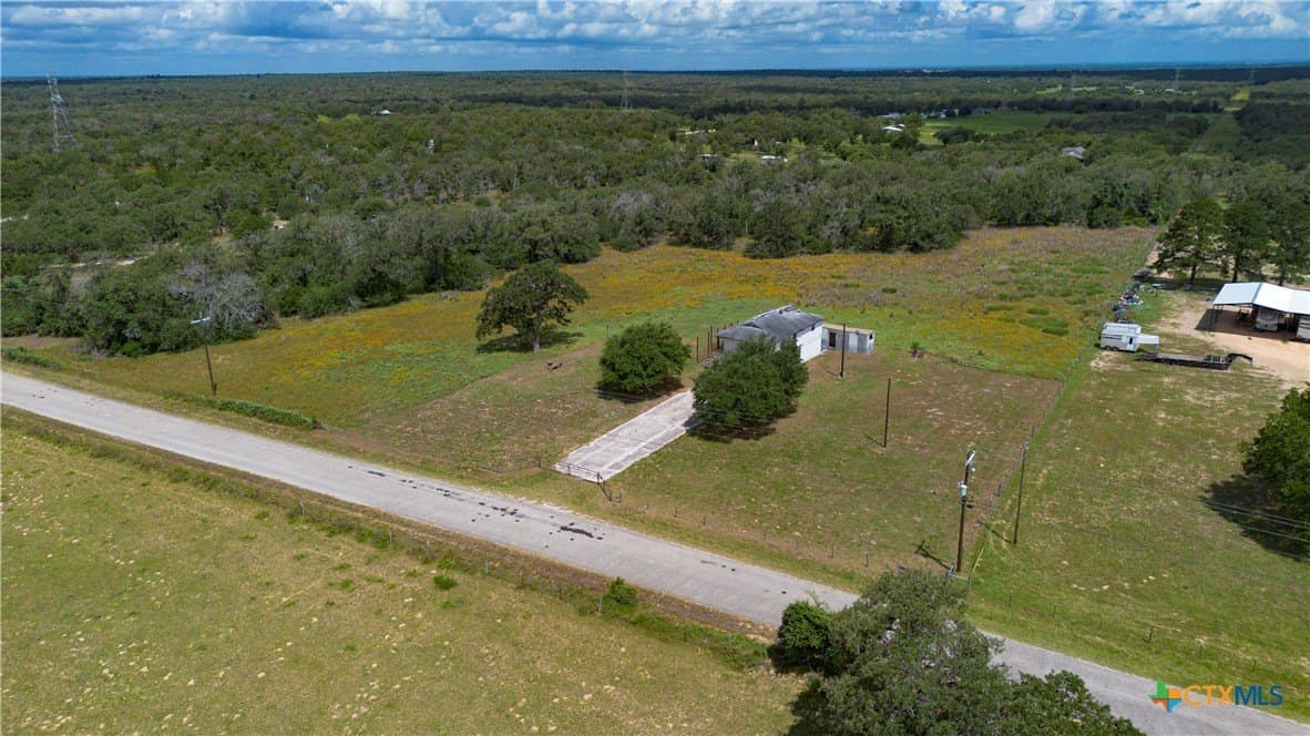 10.37 acres in Wilson County gallery image 2