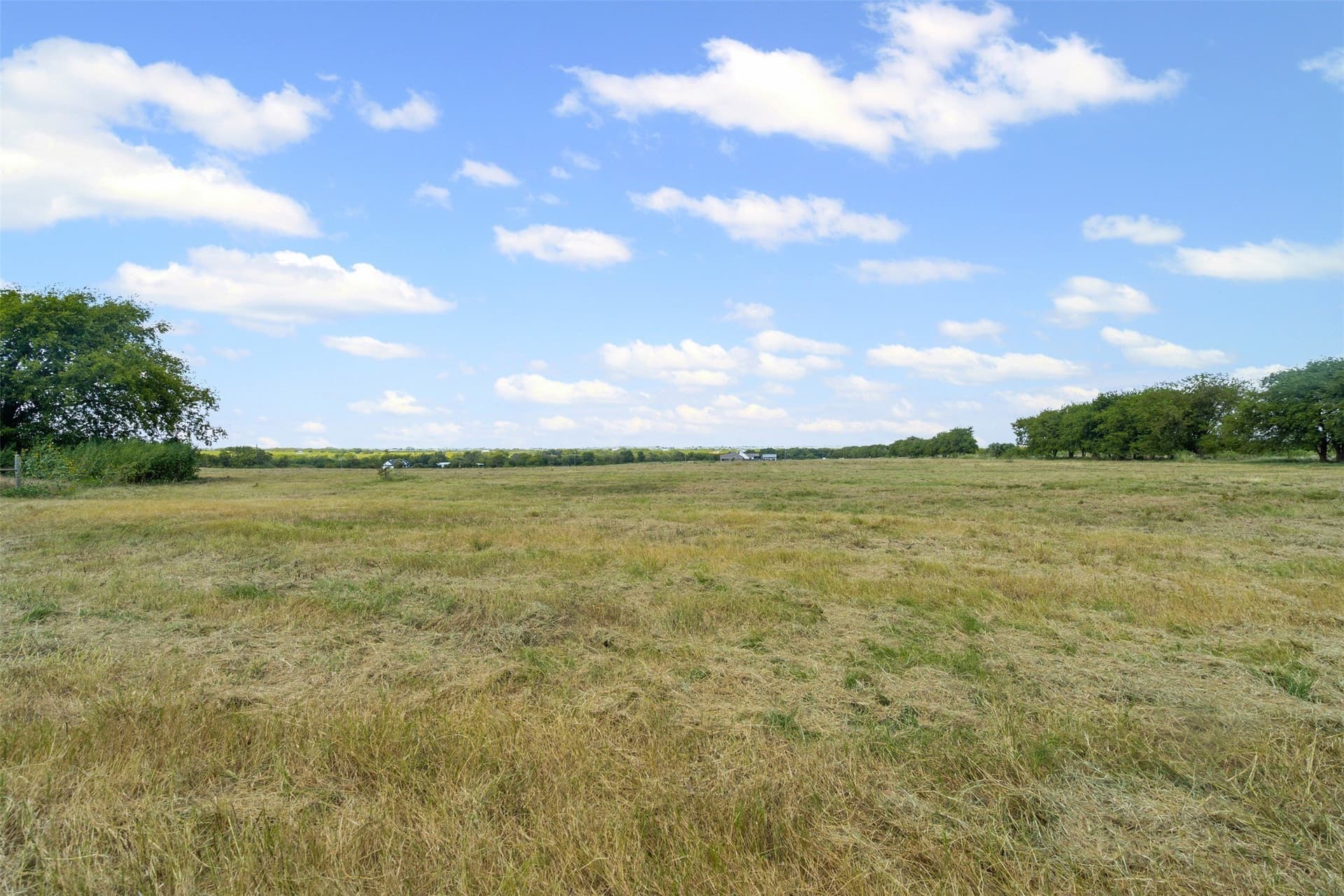 10.2 acres in Johnson County - photo 2