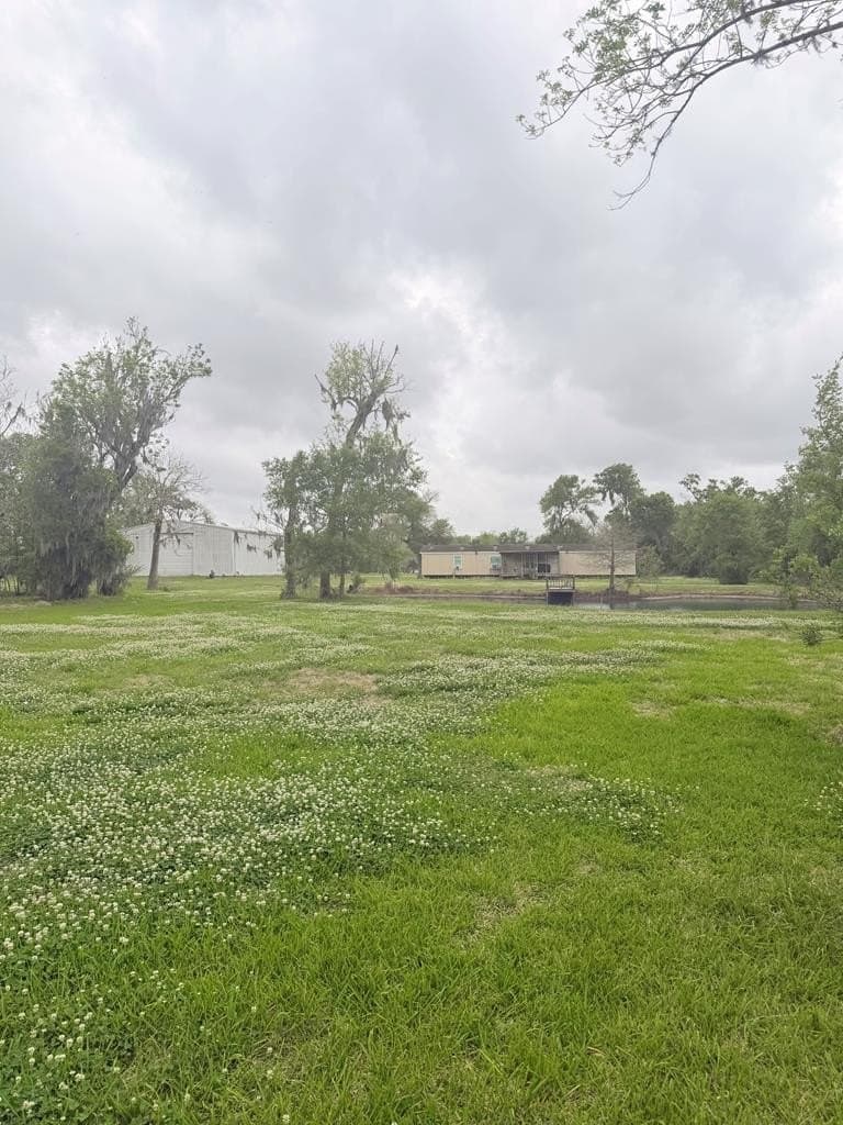 10 acres in Brazoria County
