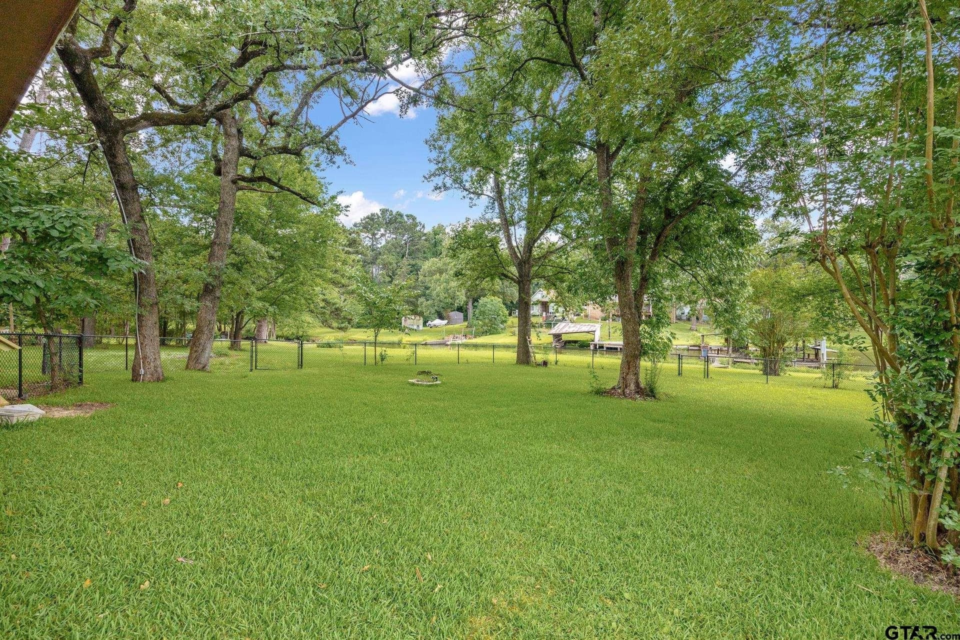 0.5 acres in Smith County - photo 16