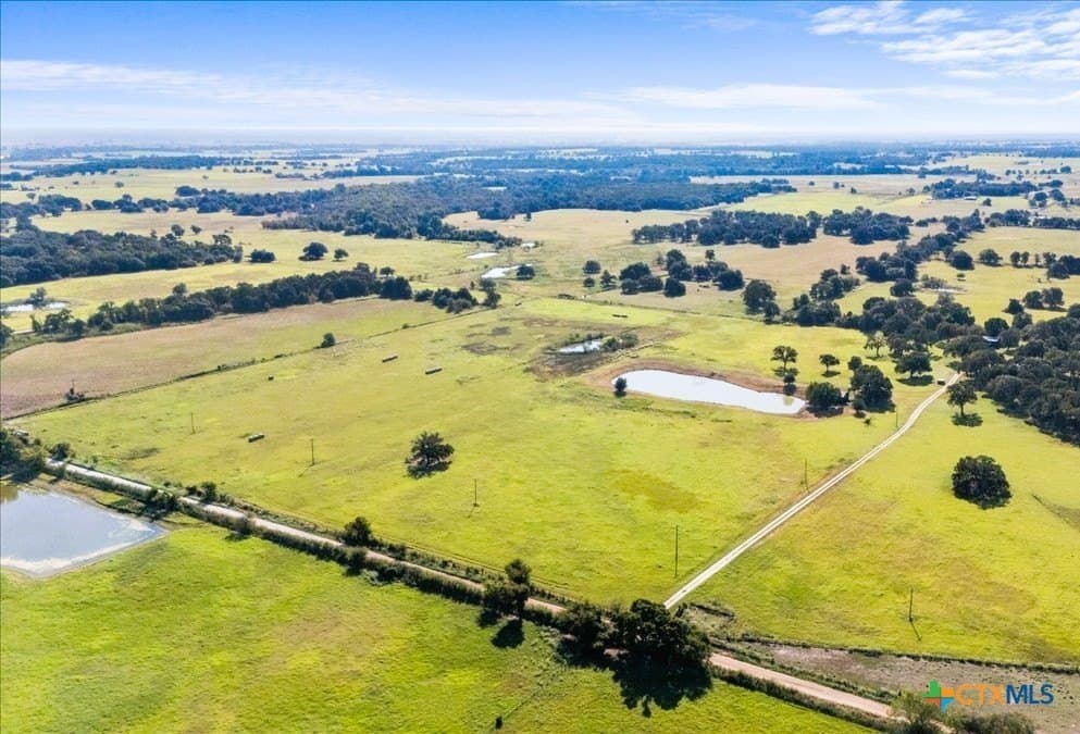 10 acres in Falls County