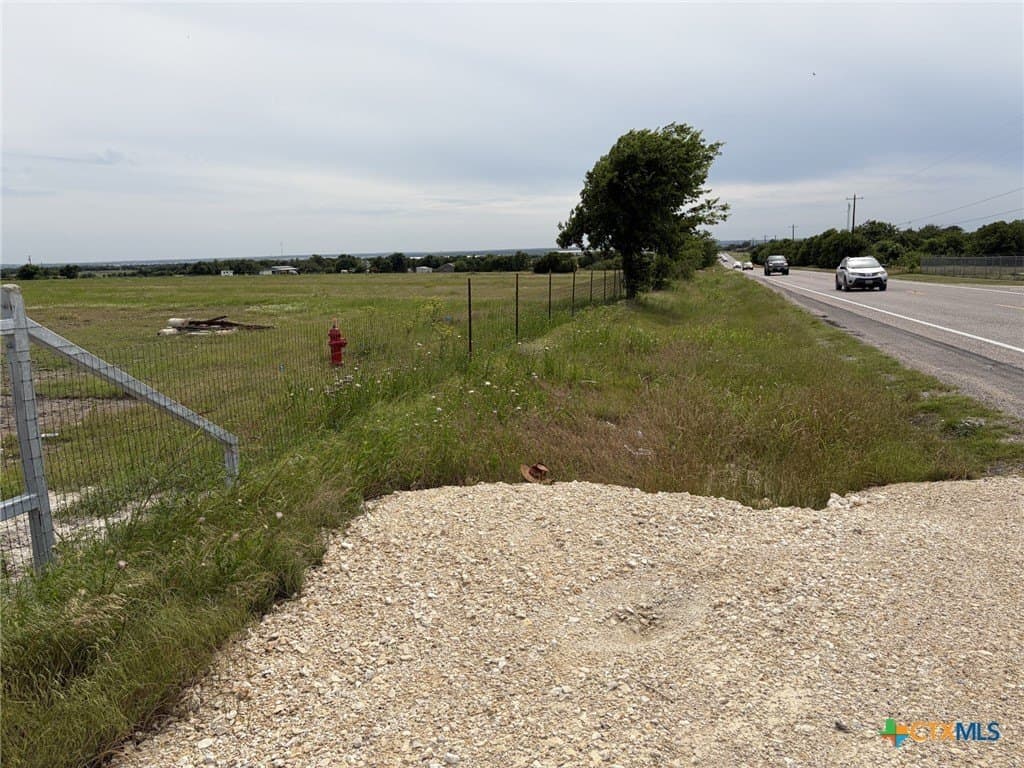 30 acres in Williamson County featured view