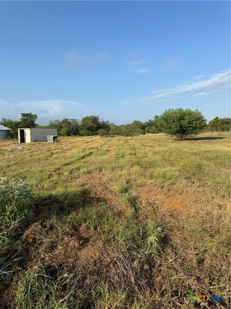 25 acres in Guadalupe County - photo 8