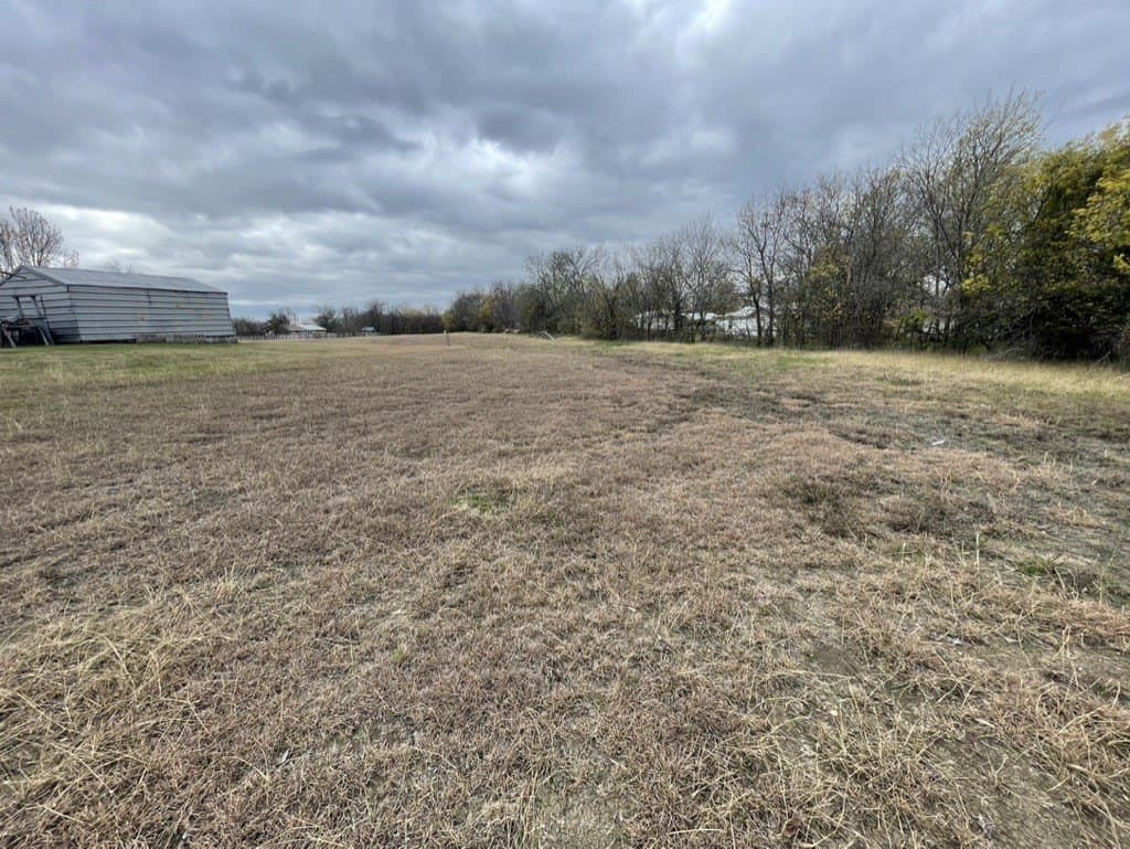1.56 acres in Johnson County - photo 5