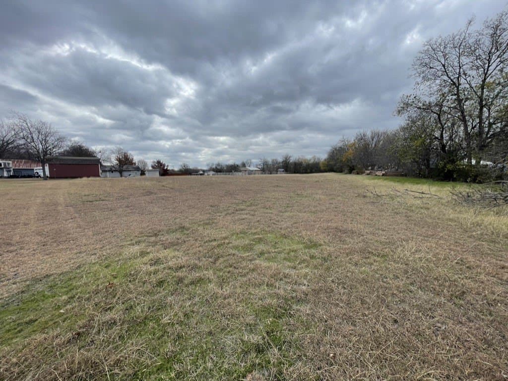 1.56 acres in Johnson County - photo 8