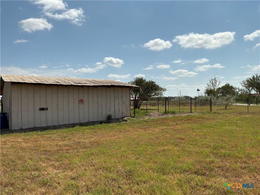 20.67 acres in Gonzales County - photo 15