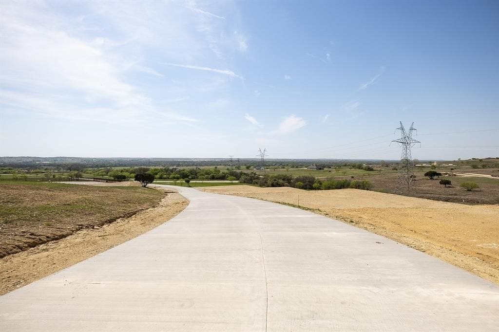 1.02 acres in Tarrant County gallery image 2