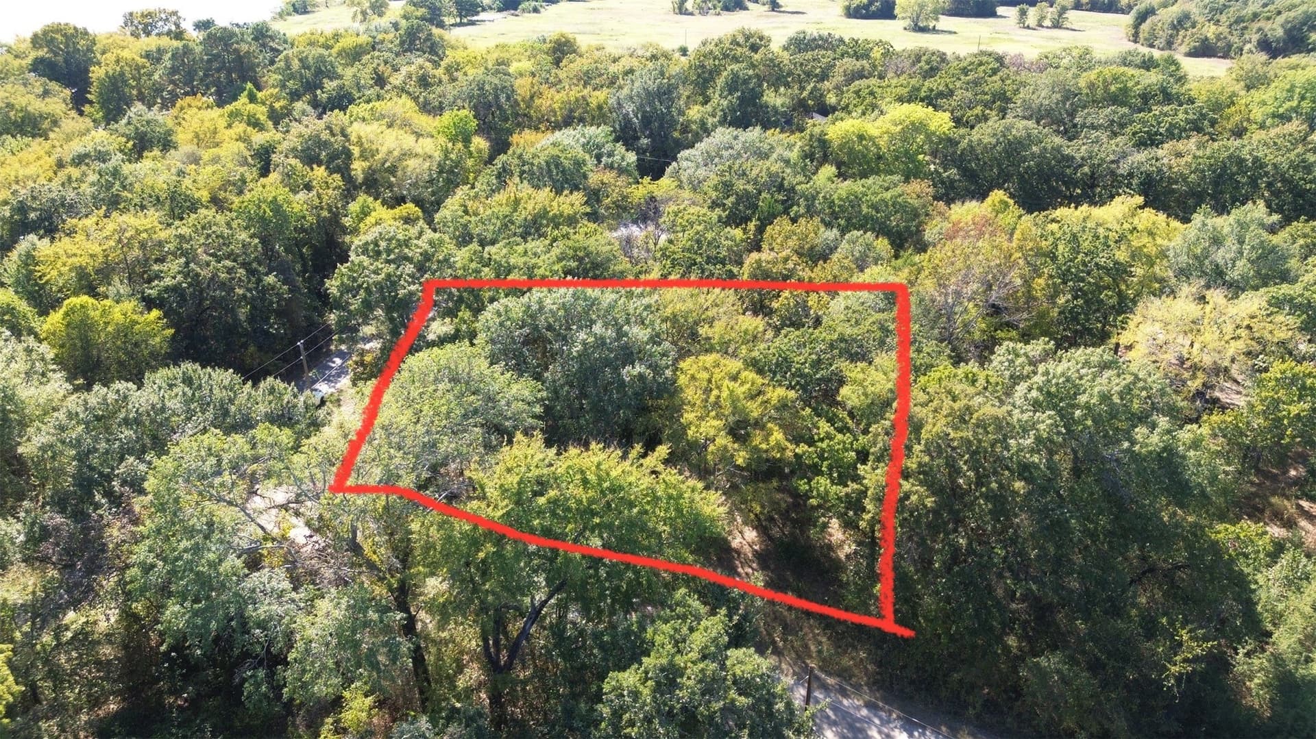 0.18 acres in Henderson County - photo 9