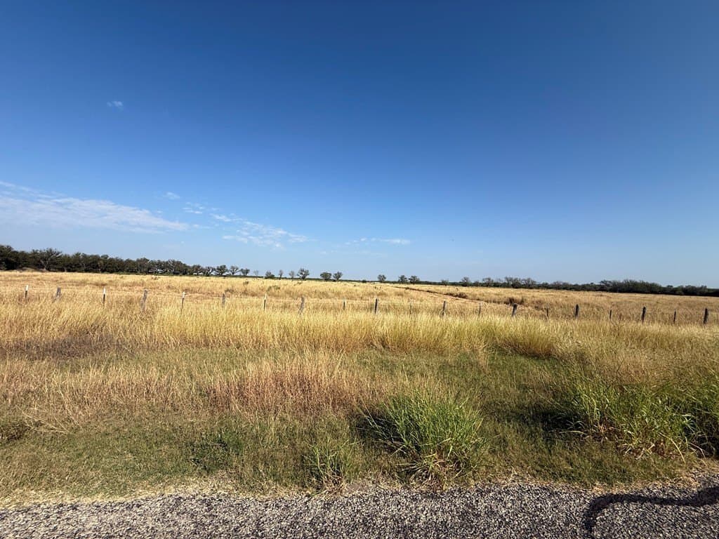 10.68 acres in Maverick County gallery image 4