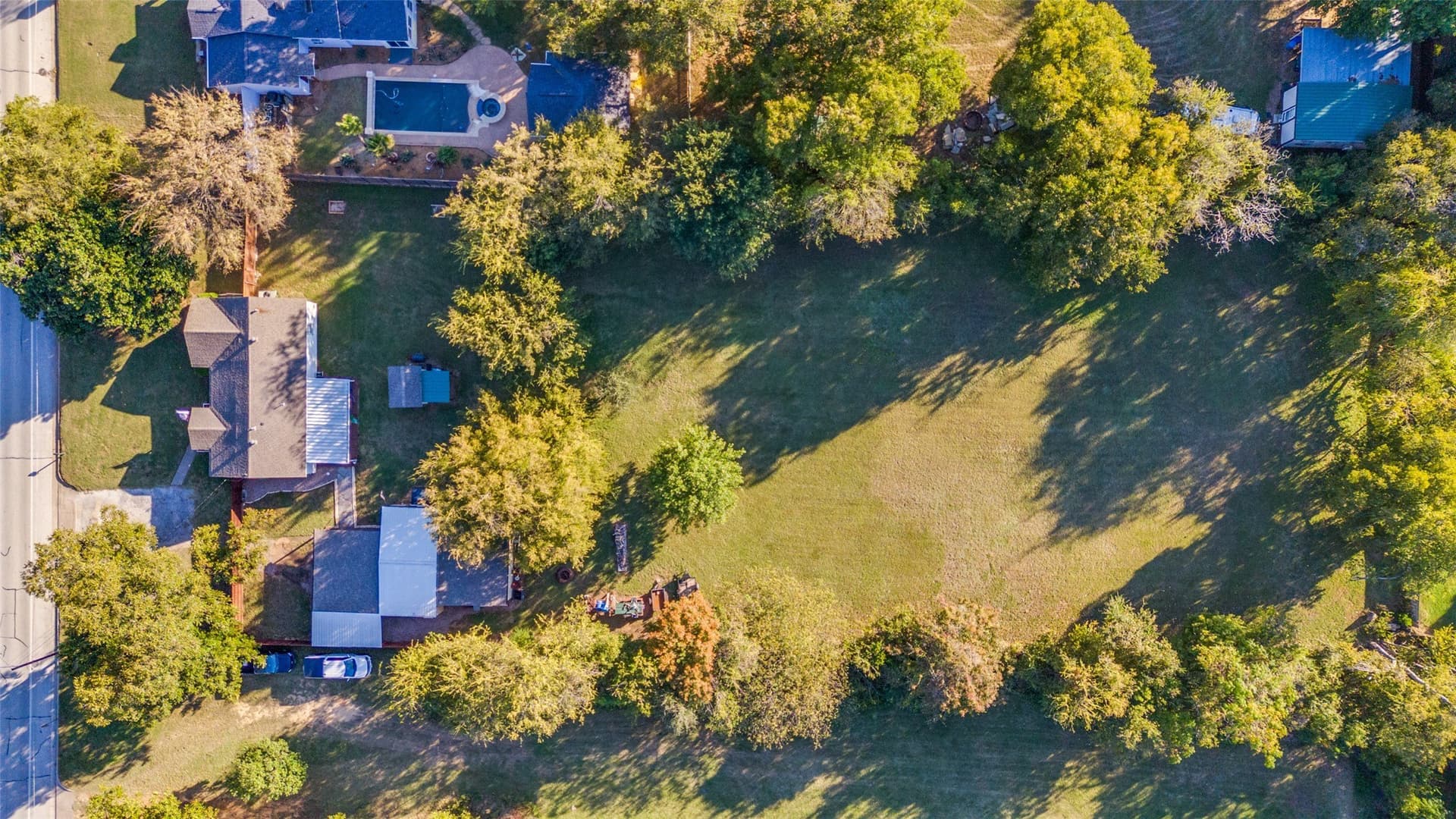 1.27 acres in Tarrant County gallery image 3