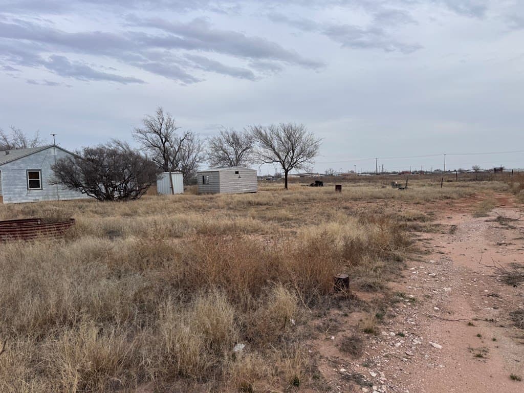 2.31 acres in Midland County gallery image 3