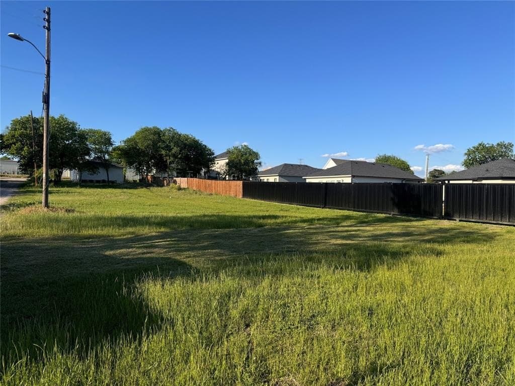 0.08 acres in Hill County featured view