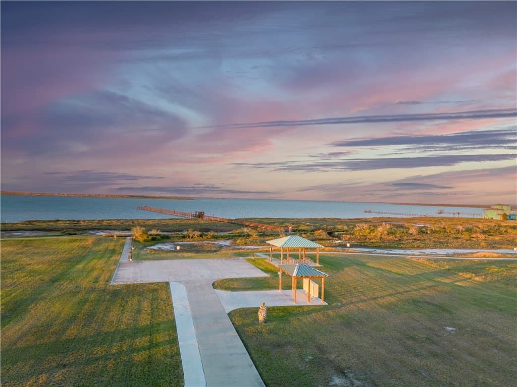 2 acres in Aransas County gallery image 2