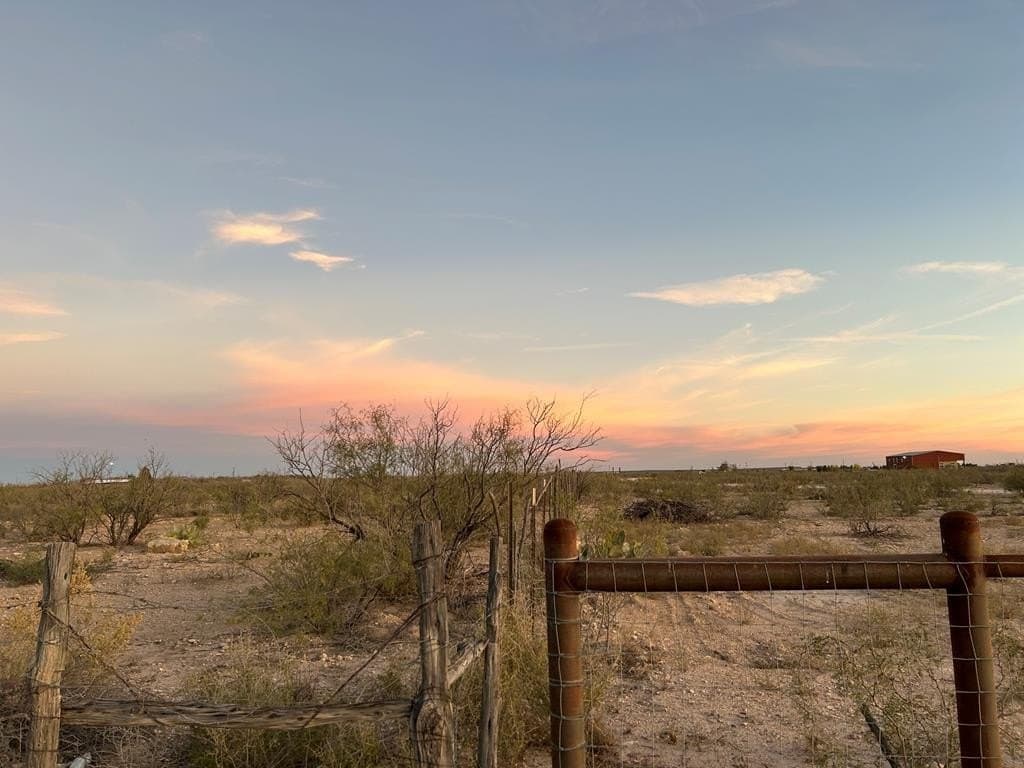 20 acres in Pecos County gallery image 2