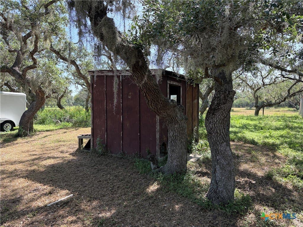 10.42 acres in Goliad County - photo 24
