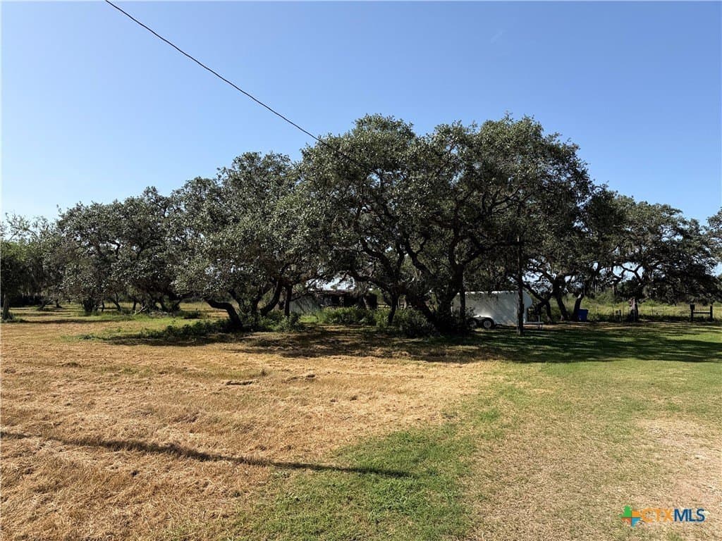10.42 acres in Goliad County - photo 29